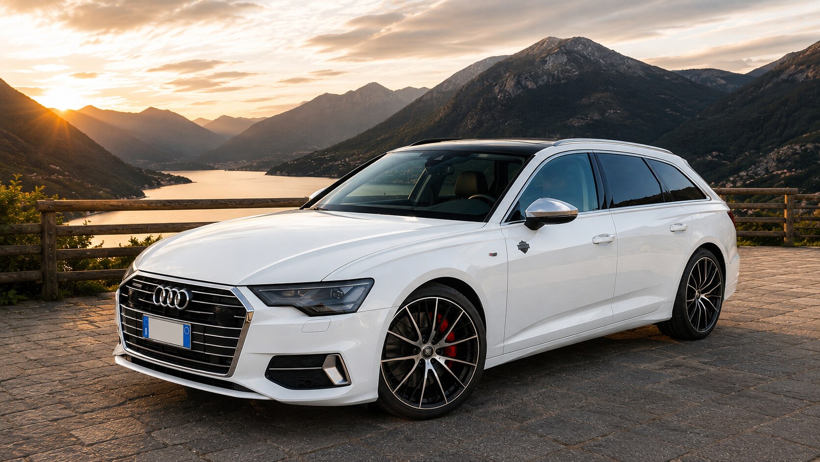 Weißer Audi A6 Avant quattro S line mit schwarzem Dach